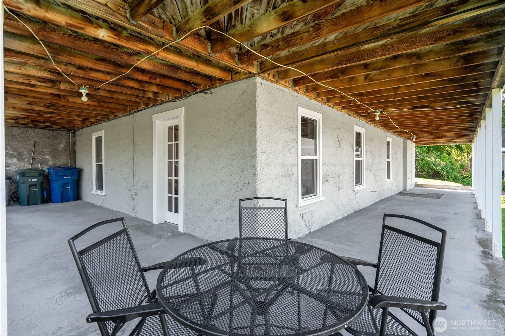 Workshop with outside entrance to patio