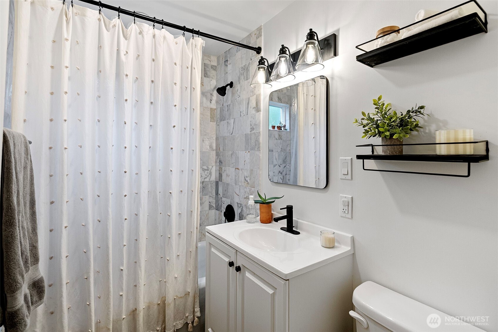 Upgraded Full Bathroom Main Level