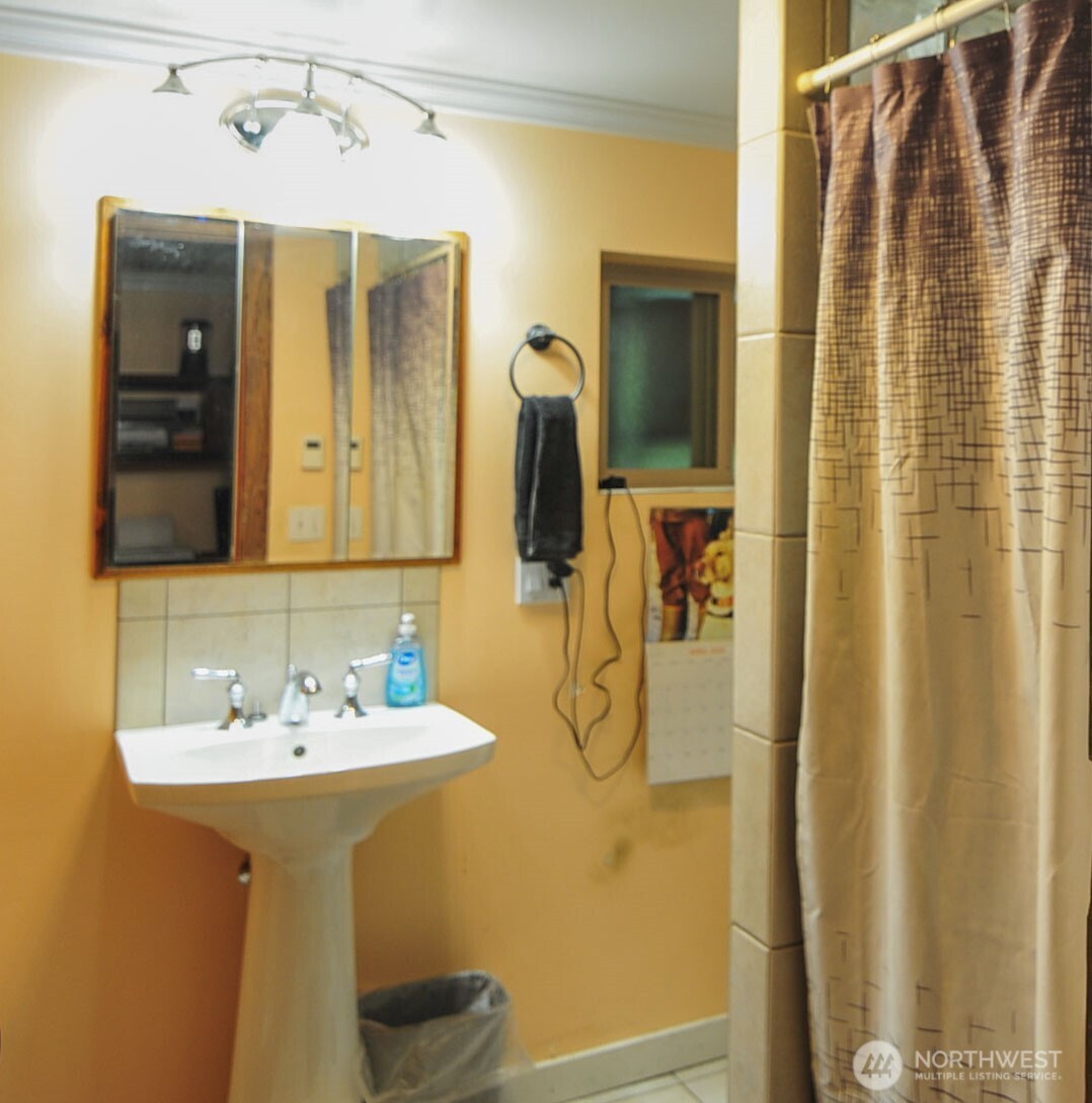 LOWER BATHROOM