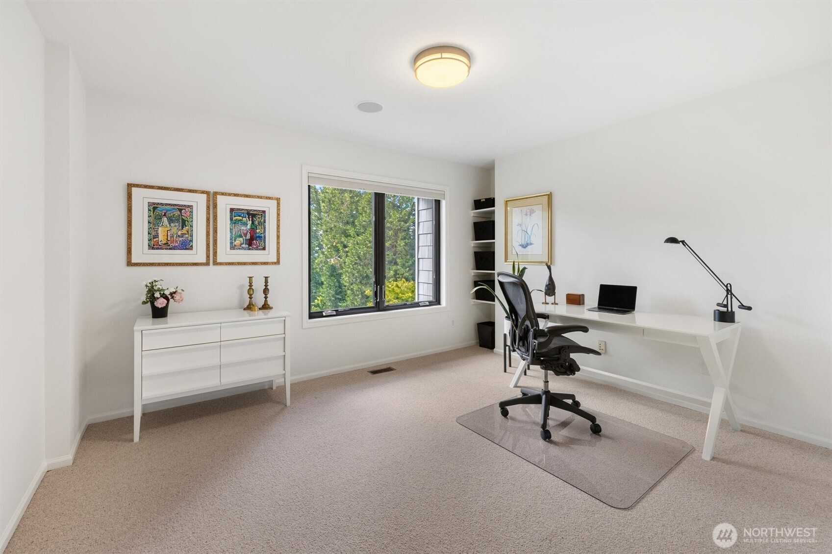 Second office upstairs in the primary wing of the house. This large room can also be used as a 5th bedroom!