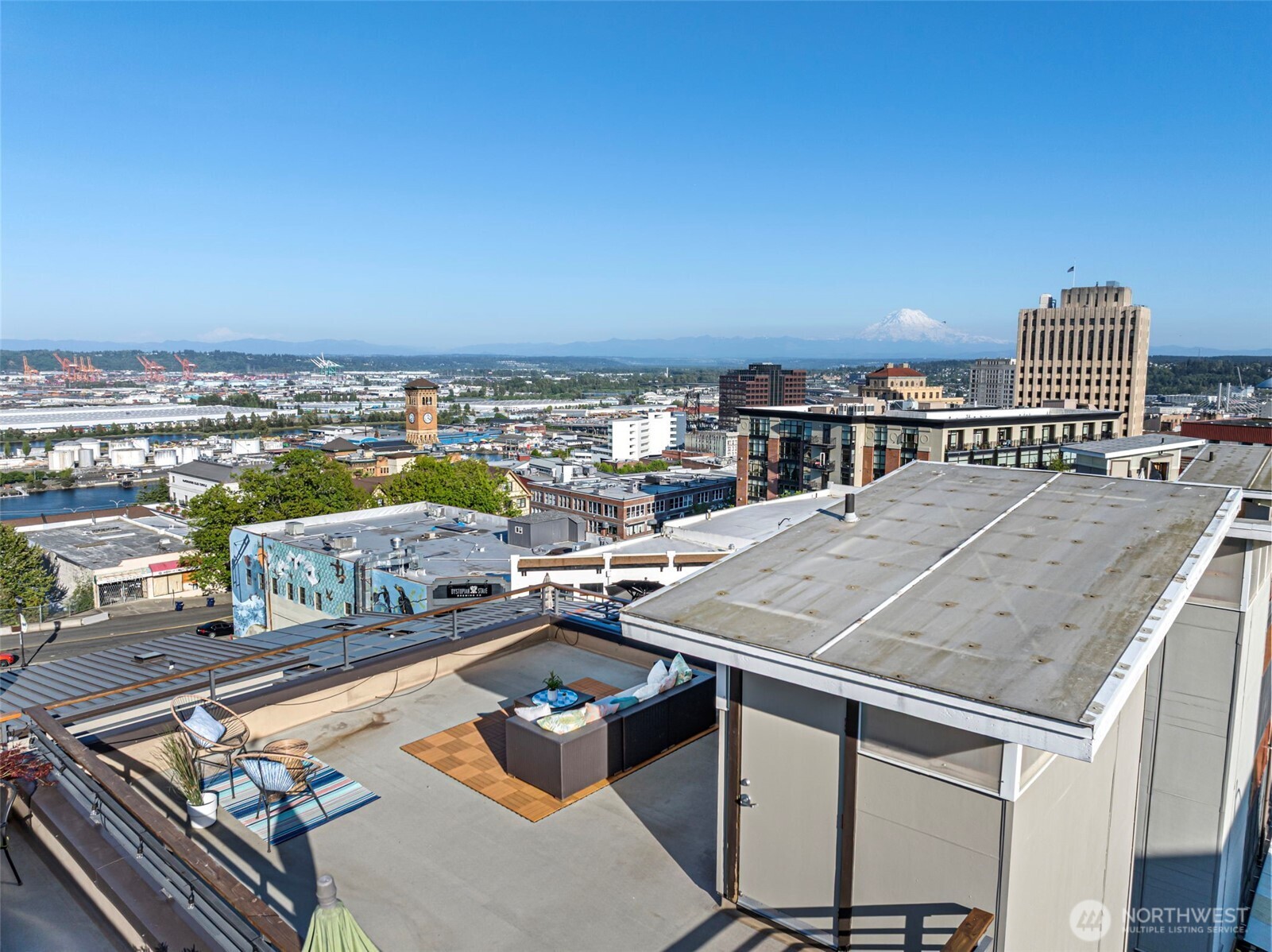 Private roof top deck