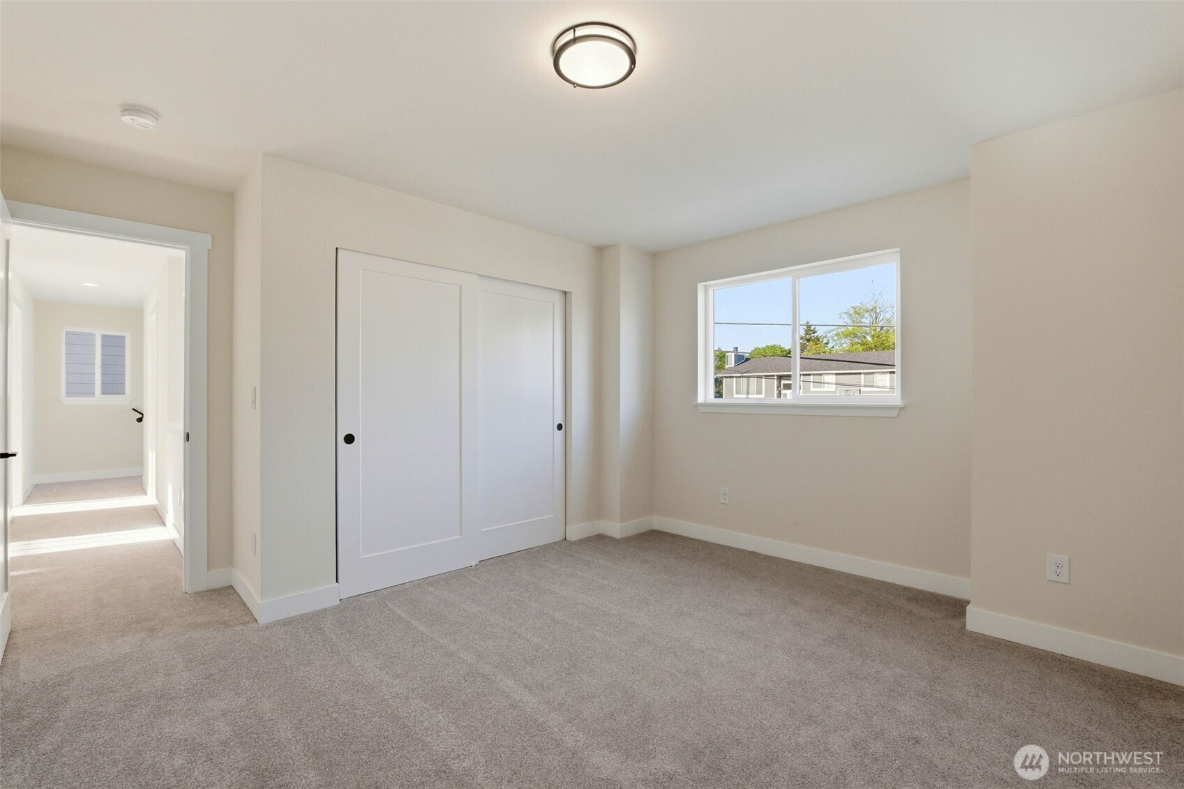 Secondary bedroom