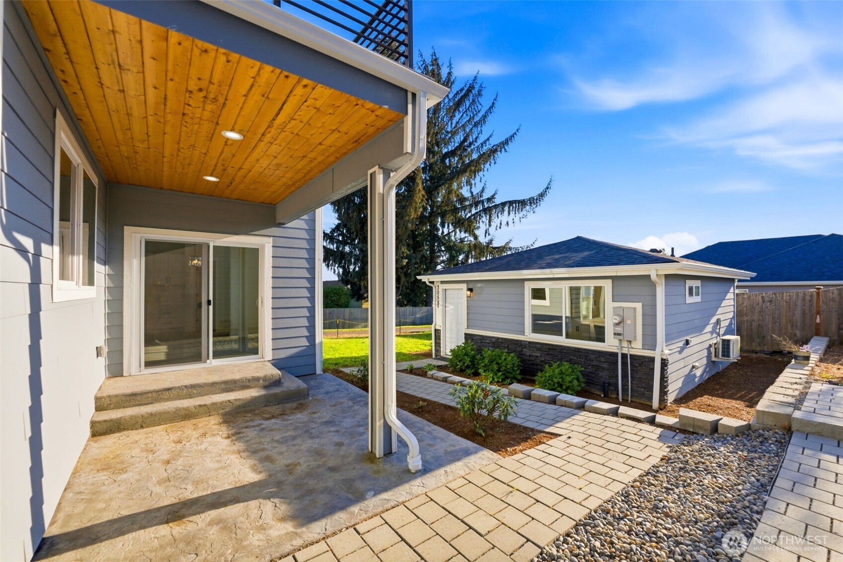 Patio and DADU - detatached apartment