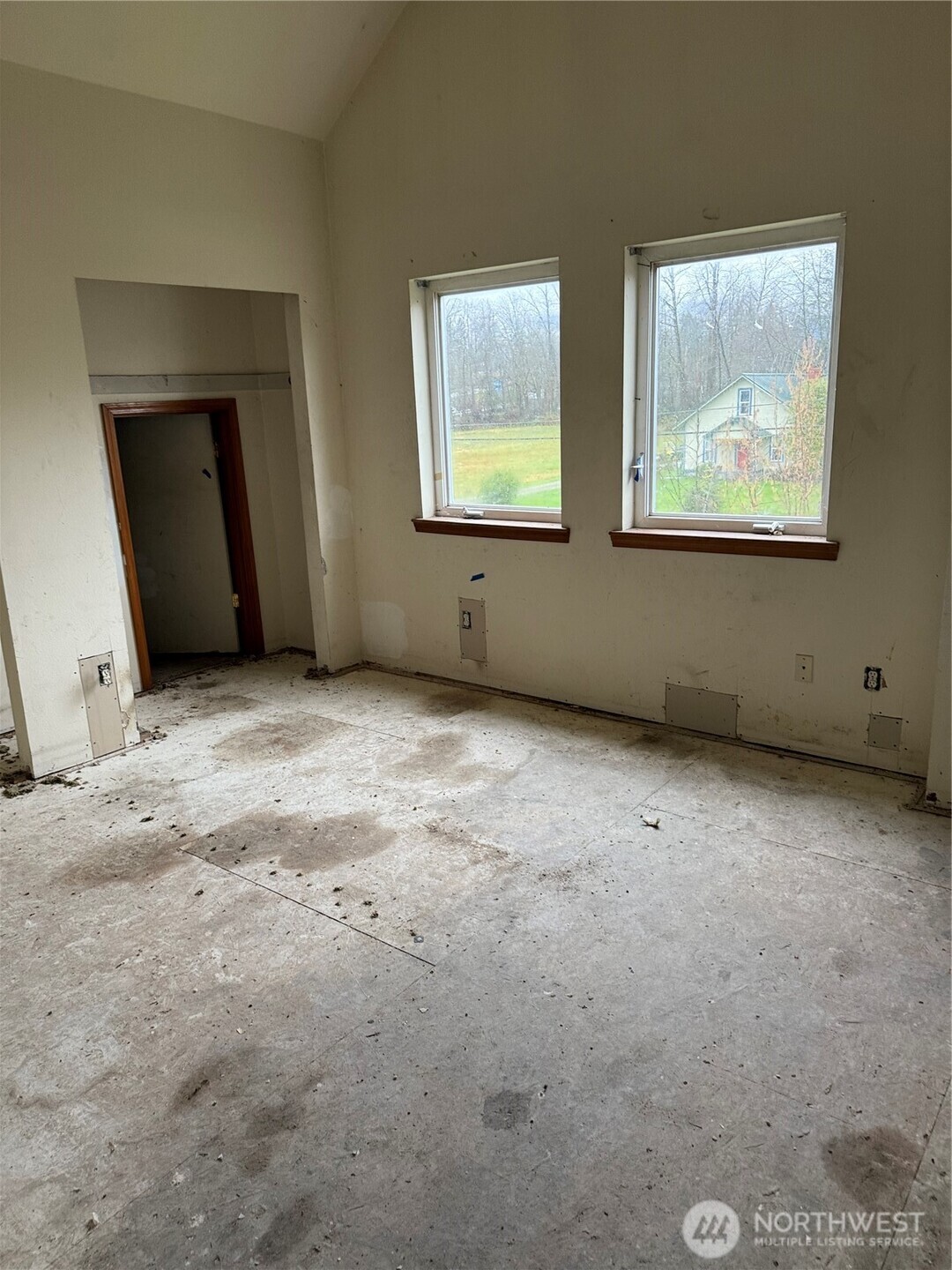 Upstairs unfinished bath