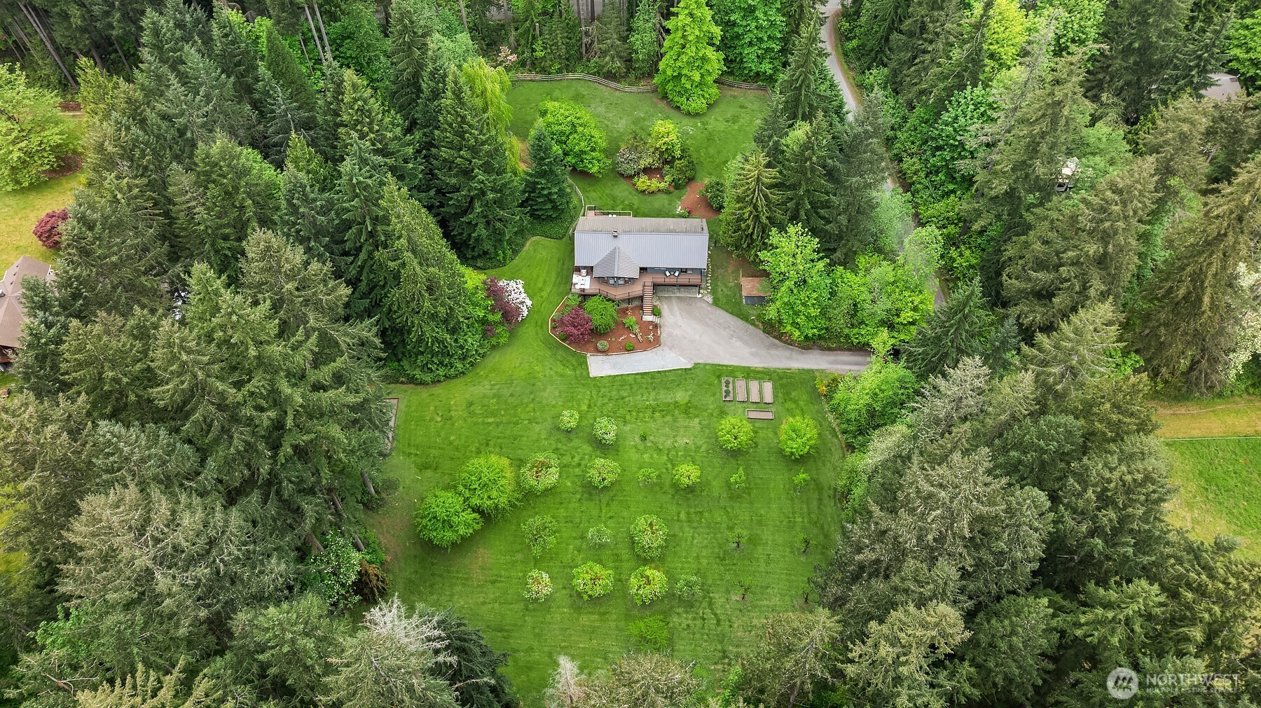 Moose Rooster Mill- An idyllic country estate that's miles from the ordinary and just around the corner