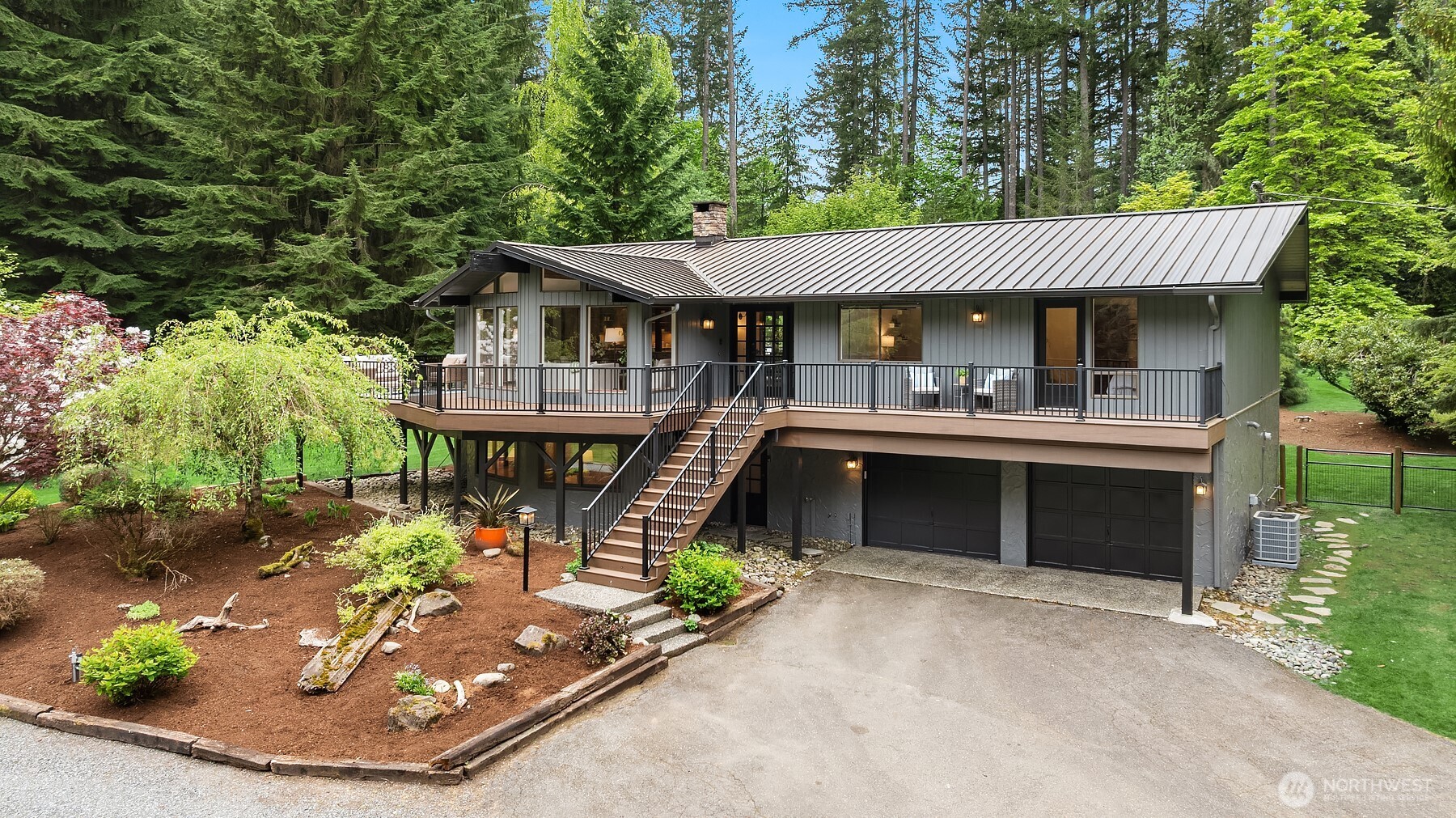 Grand new front and back yard deck