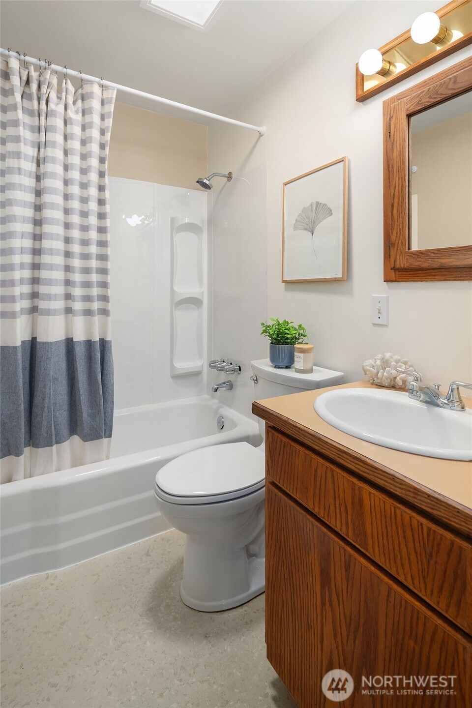 The spacious shared bathroom closest to all the bedrooms.