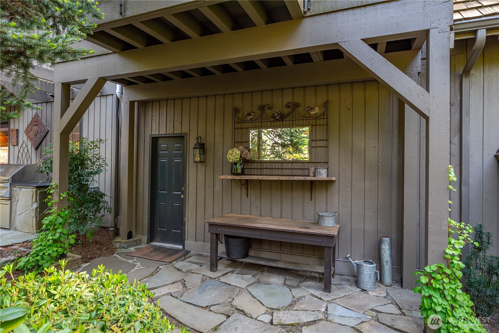 Covered built in BBQ with natural gas.