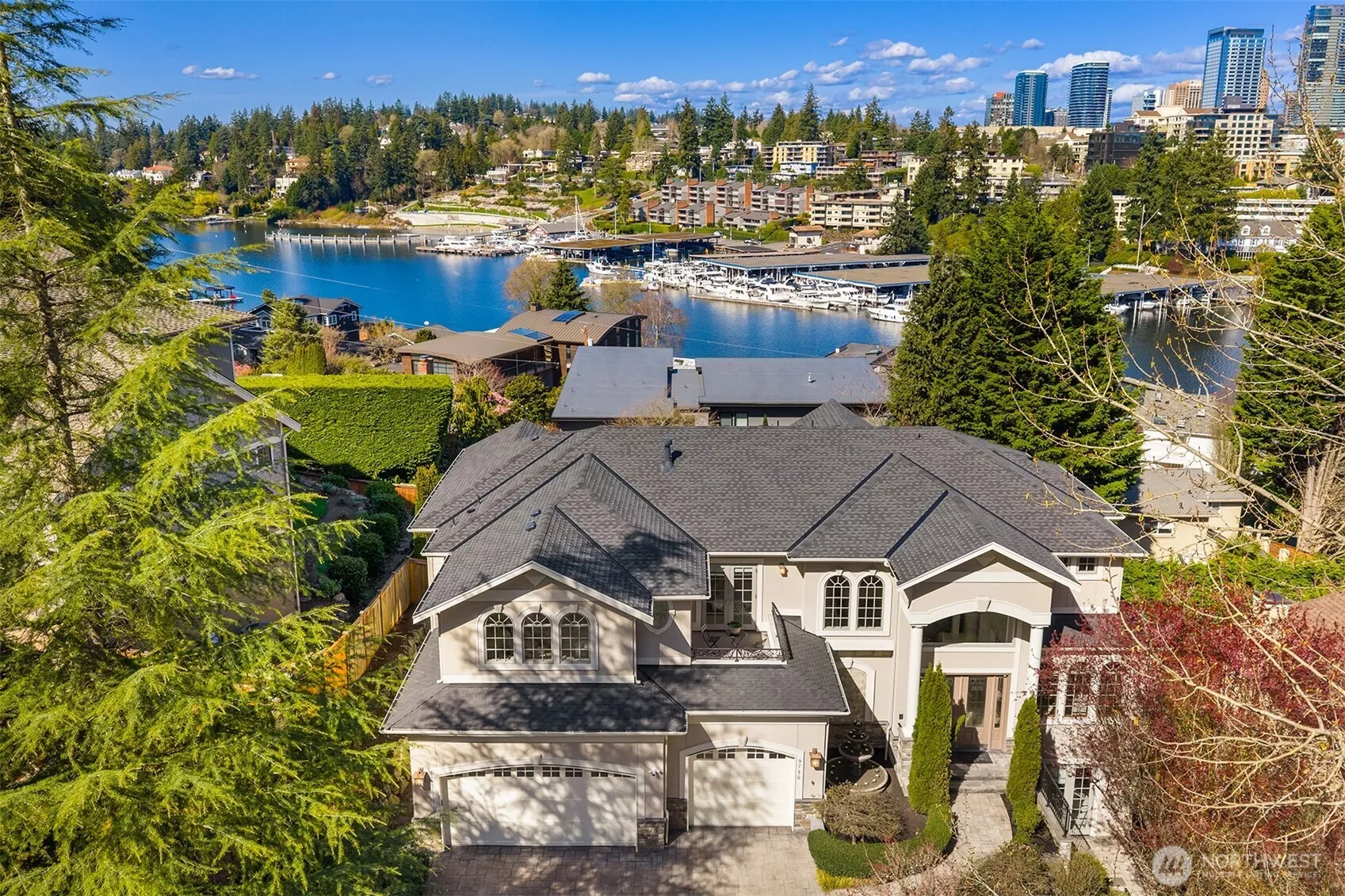 Meydenbauer — Bellevue’s most coveted address — combines stunning lake views, effortless walkability, and sophisticated living in one unbeatable package.