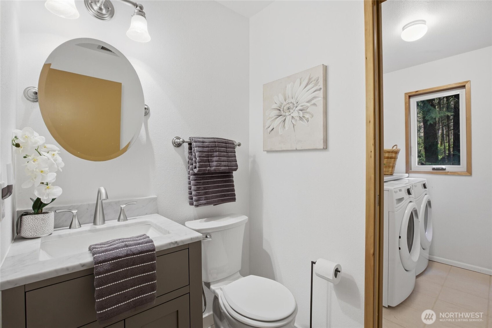 Discover modern comfort and natural beauty at 22731 95th Ave SE Woodinville WA 98077