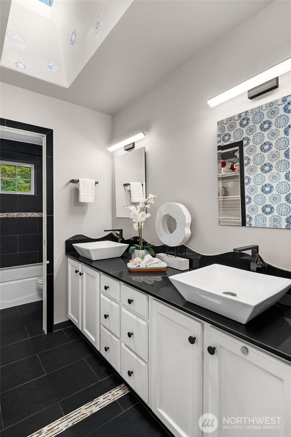 5 piece bath with water closet and large walk-in closet.