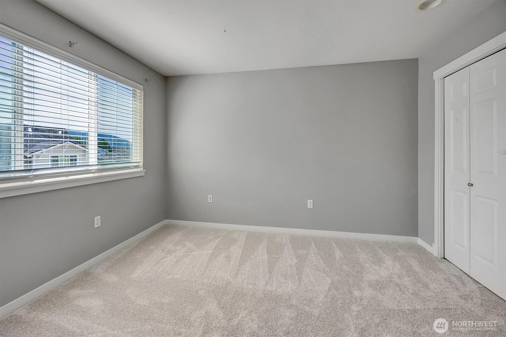 3rd bedroom upstairs