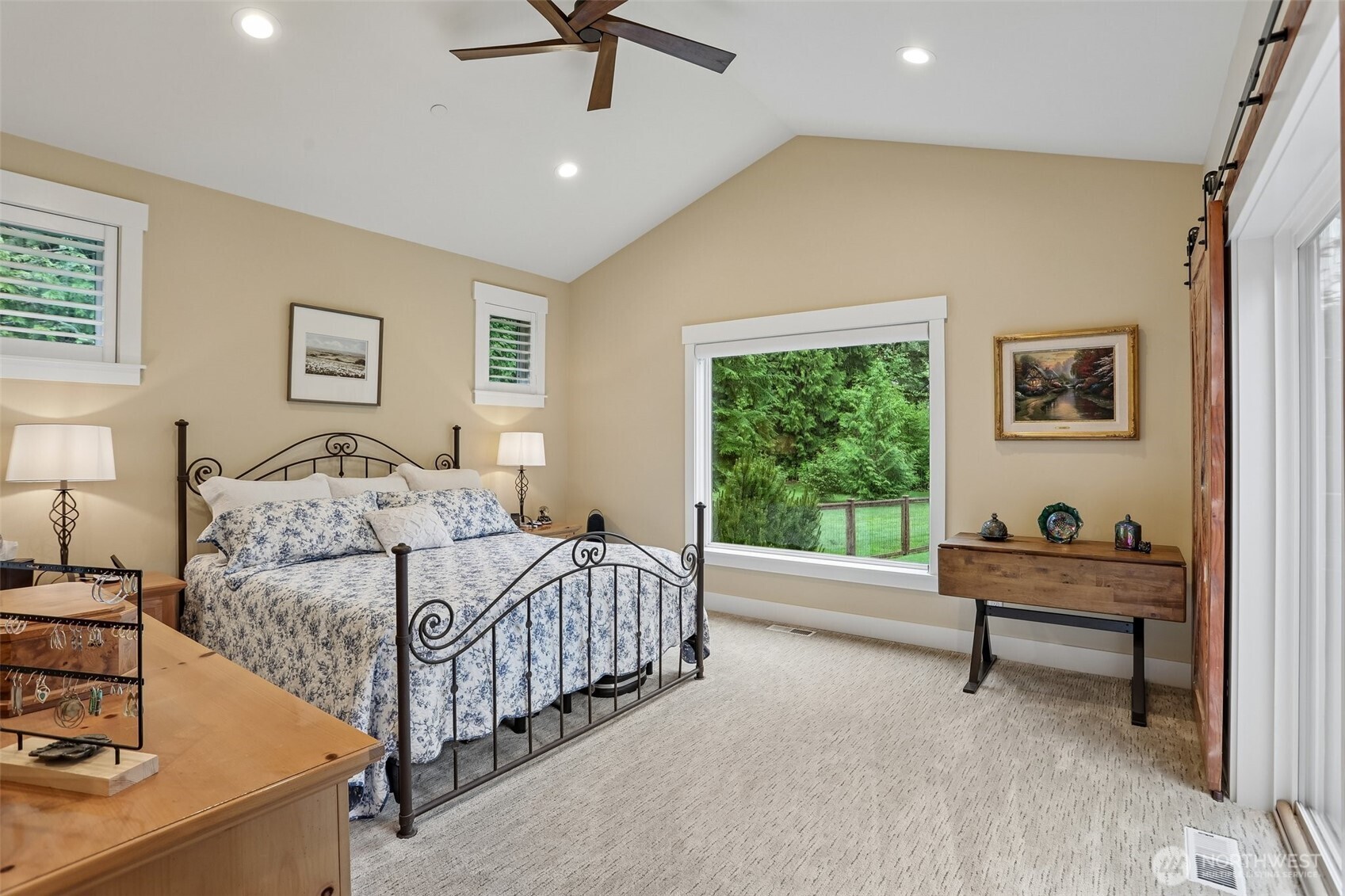 upstairs two guest suites