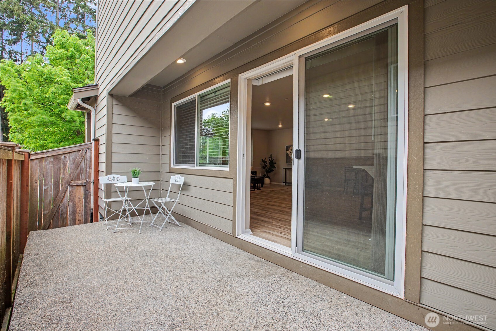 private side patio, fully fenced