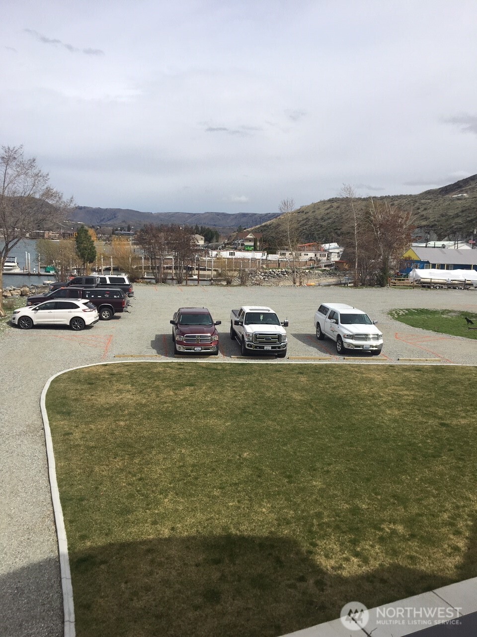 Parking is plentiful.