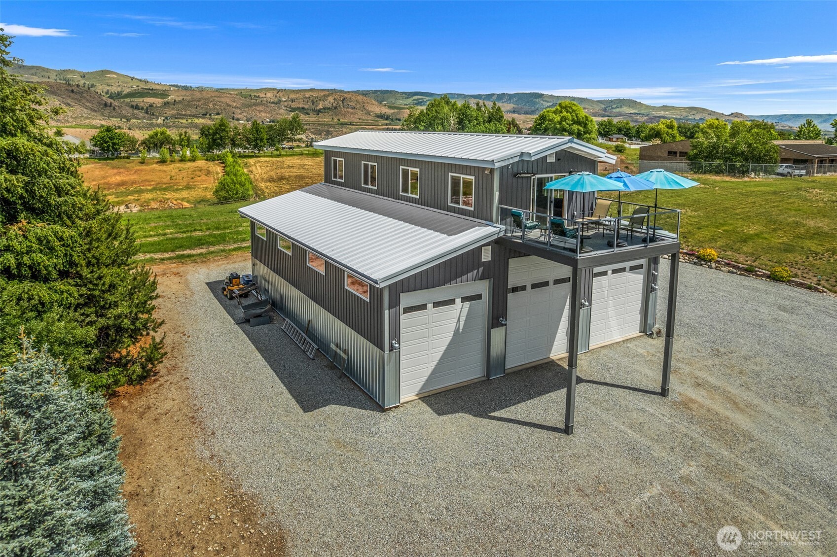 Lower level shop 48'x44' is built to accomodate large RVs and boats