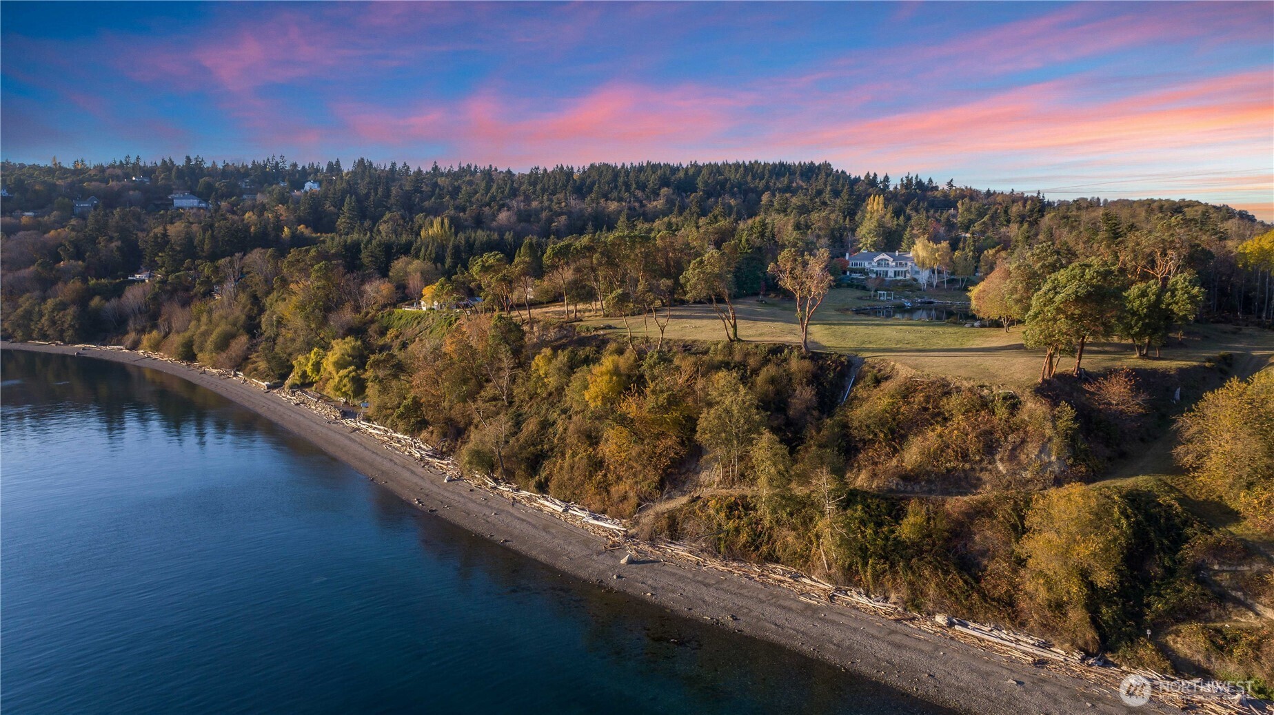 950 feet of pristine shoreline
