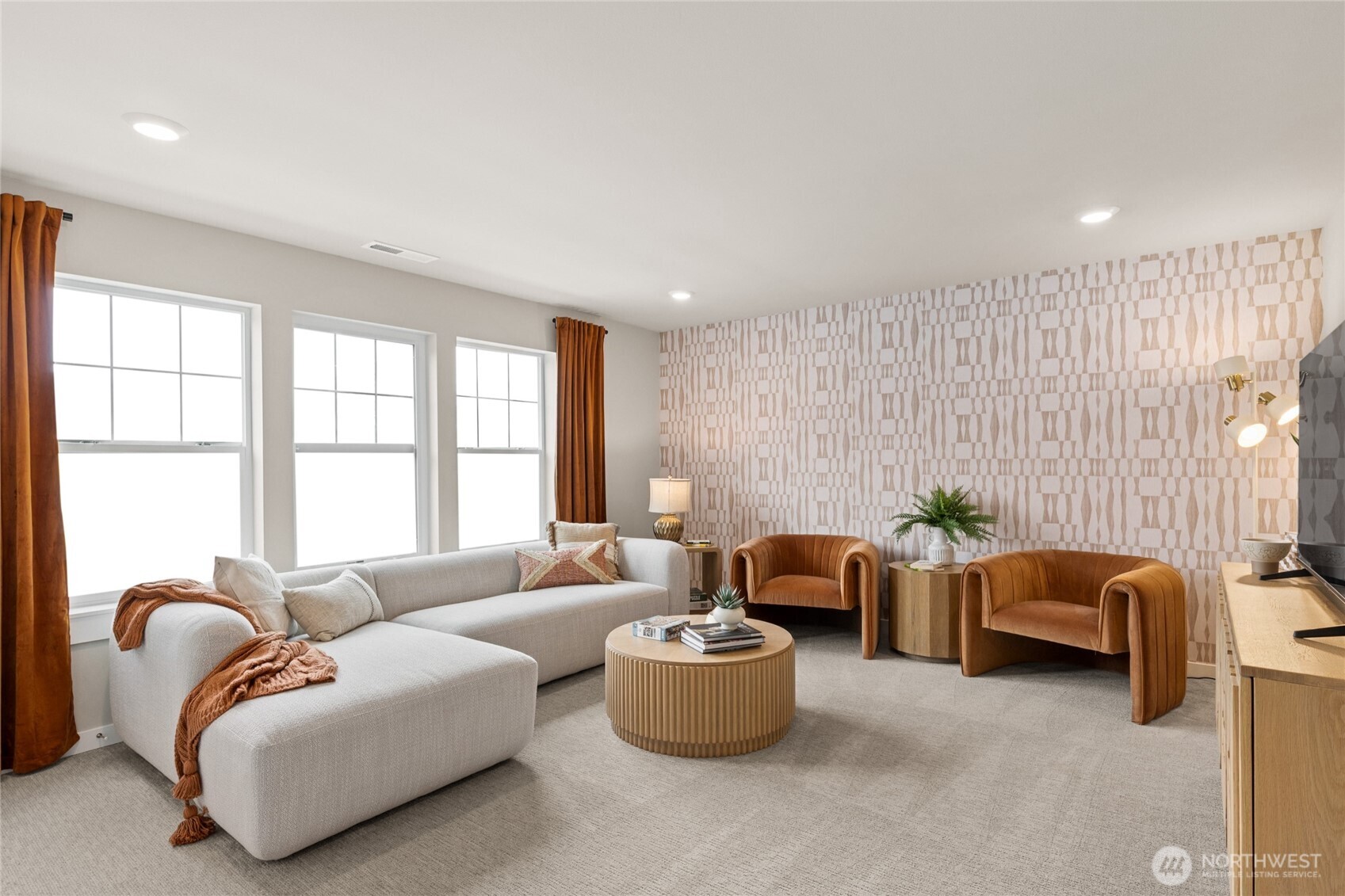 Bonus and rec rooms per plan