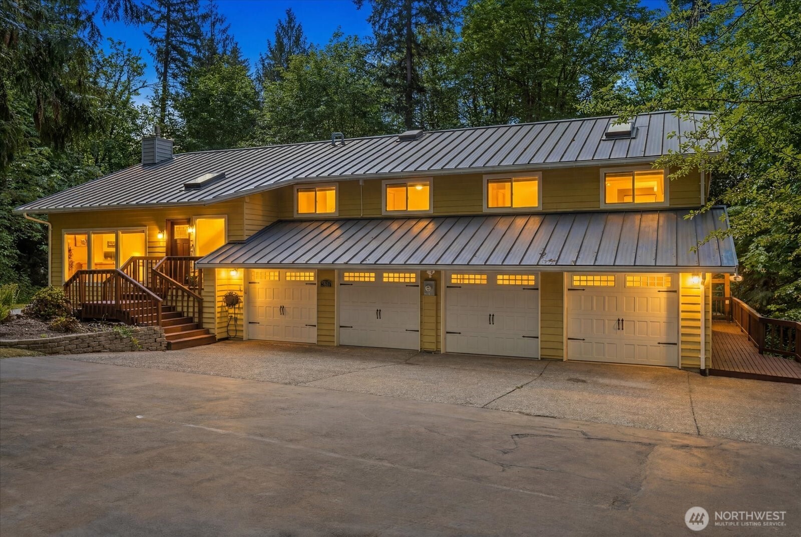 Private lot tucked away in the woods!