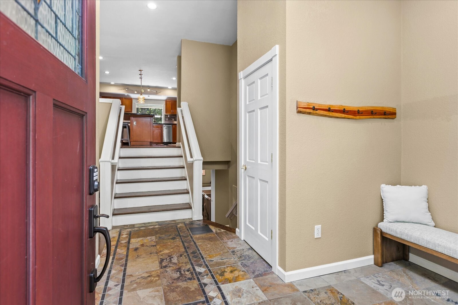 Welcome into the large entryway.
