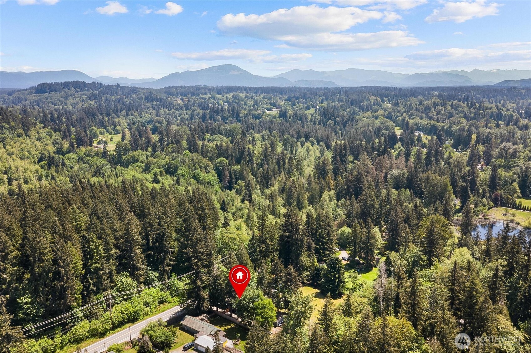 Enjoy privacy while remaining close to shopping and dining.