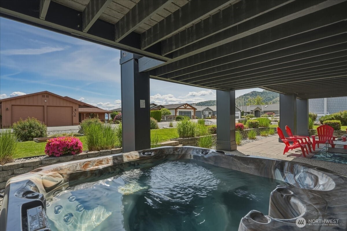 Territorial view from the hot tub