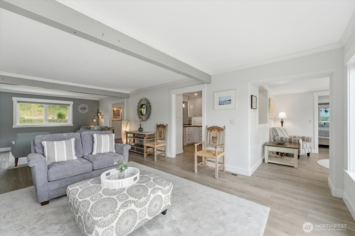 Social Sitting Room