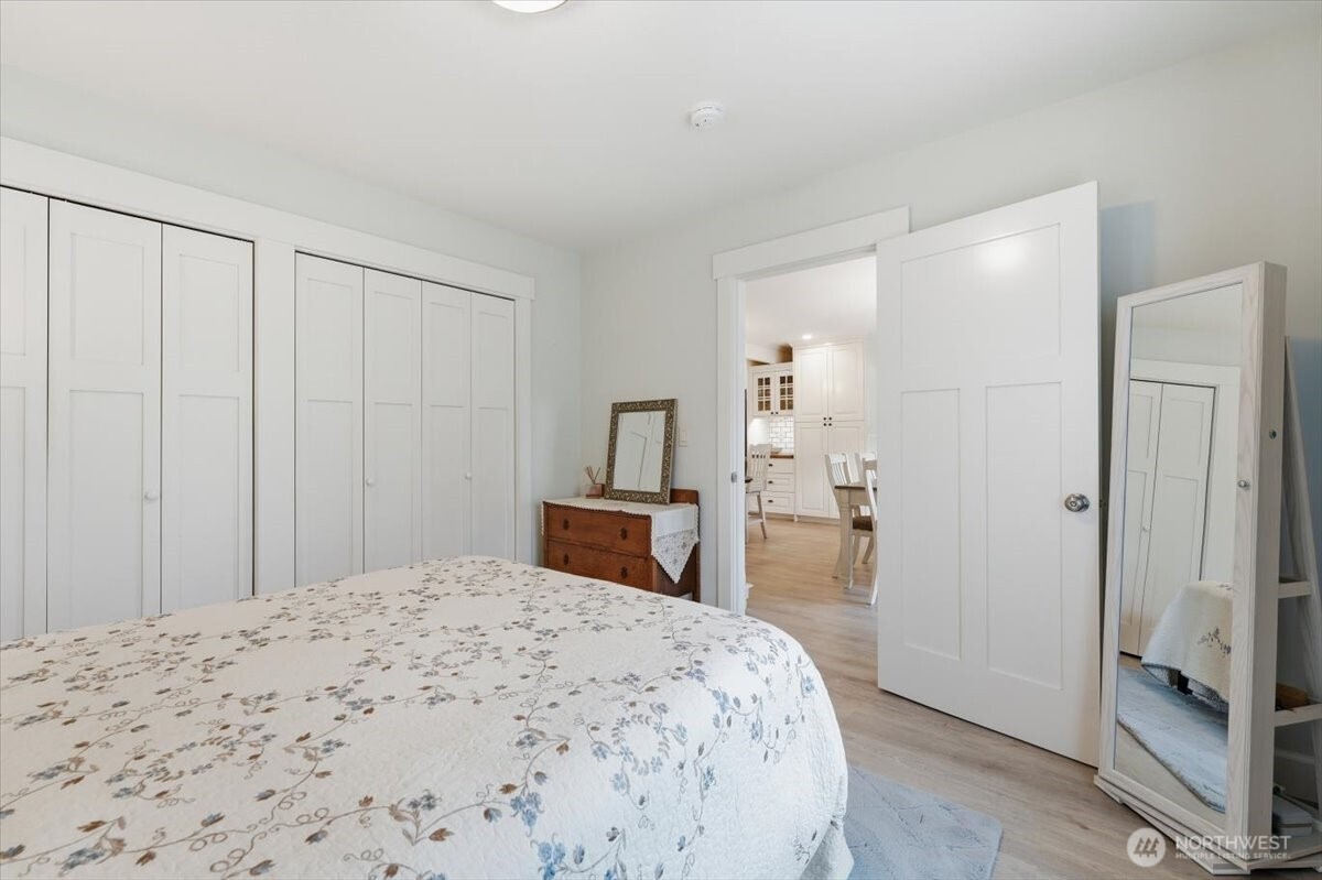 Guest Bedroom #1