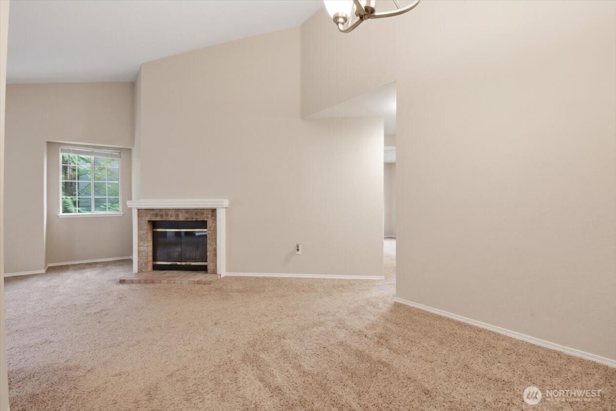 AI of living room w/no furniture