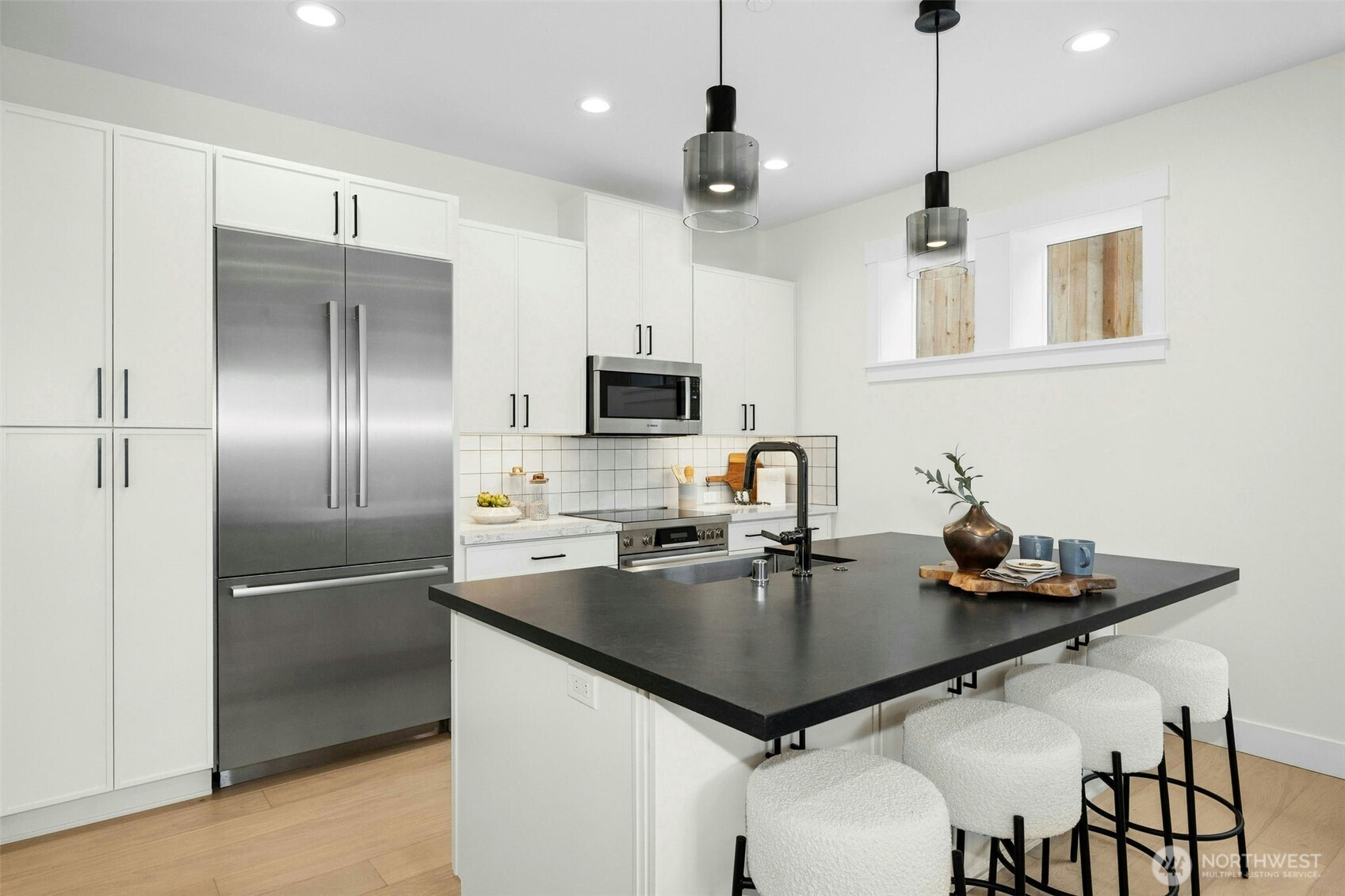 High end Bosch appliances.