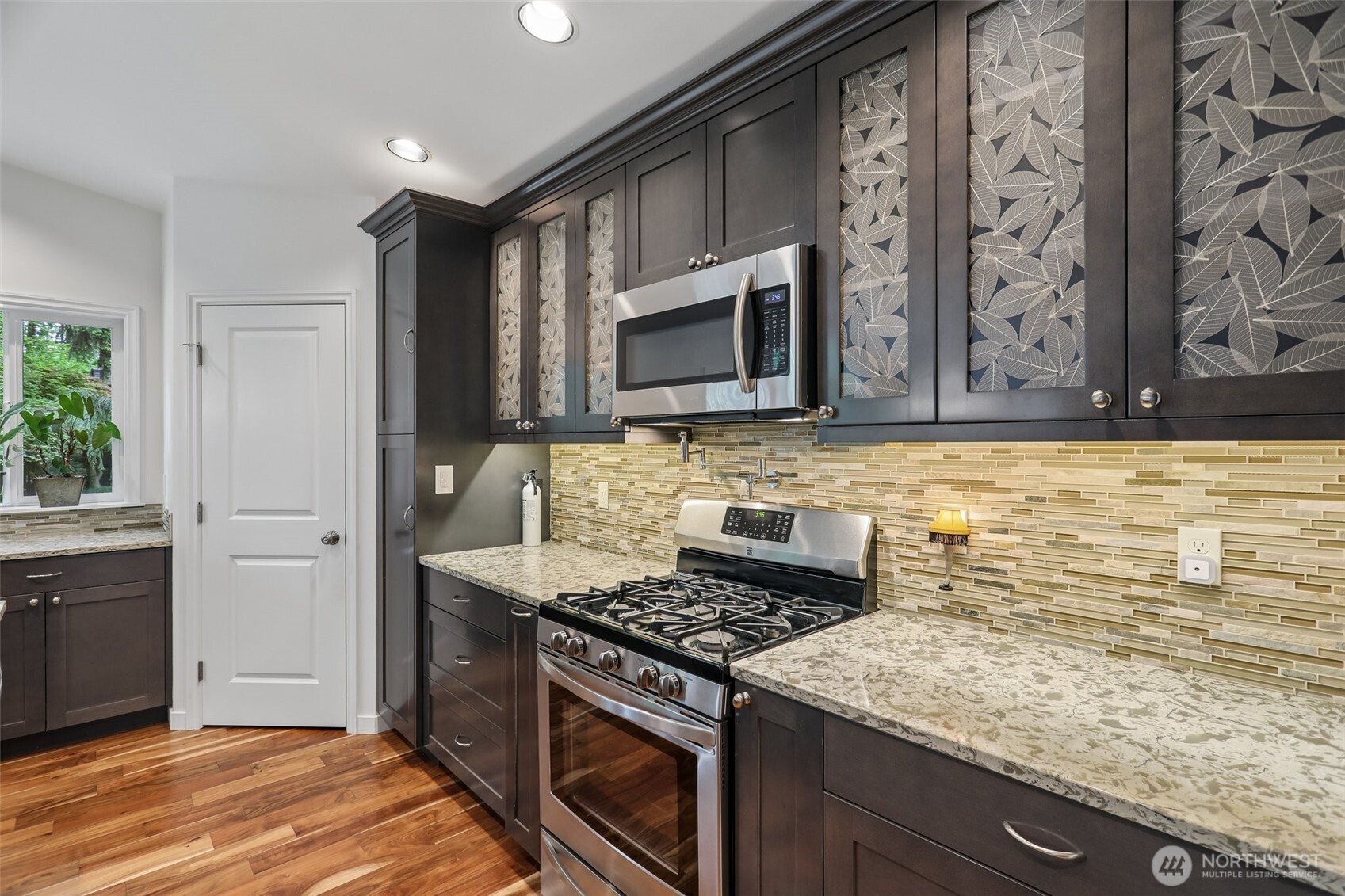 Abundance of counter space
