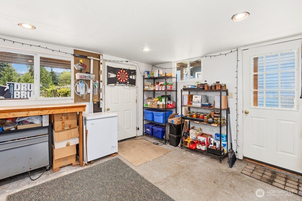 The large outbuilding provides lots of storage too!