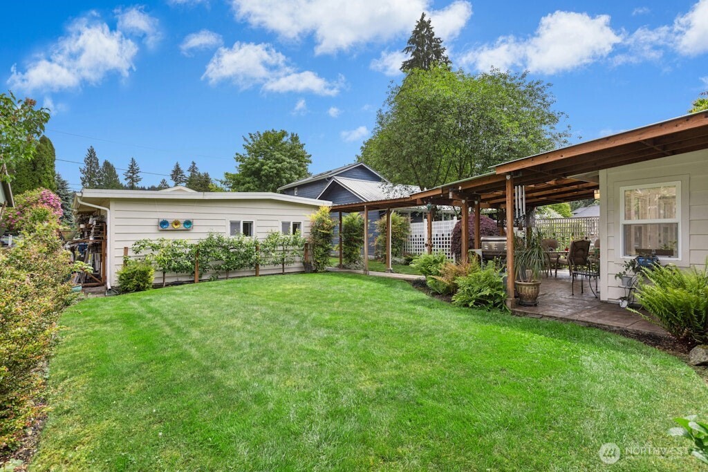 Plenty of space to spread out in the yard!