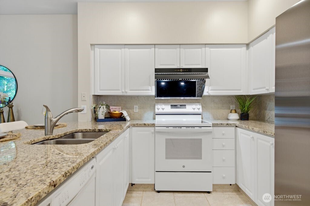 Open floor plan!