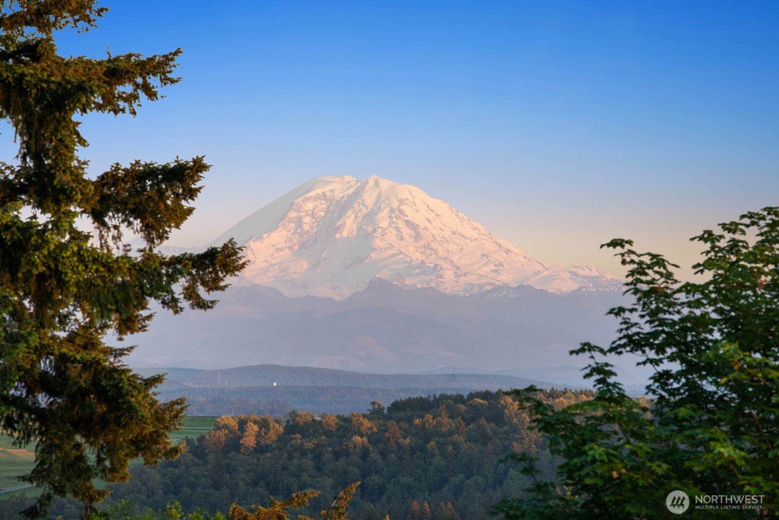 Mountain Views from your Entertainment Deck!
