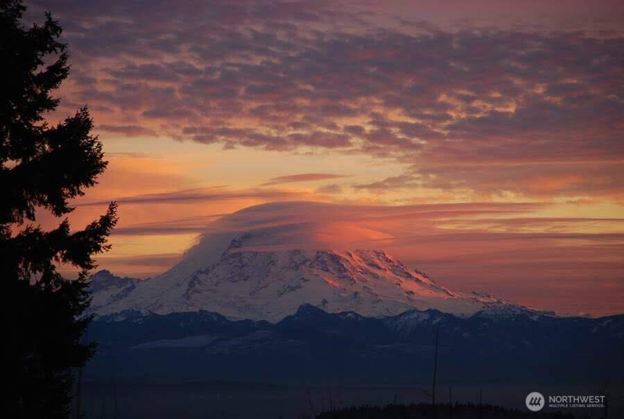 Sunset & Sunrise Views off of your Deck