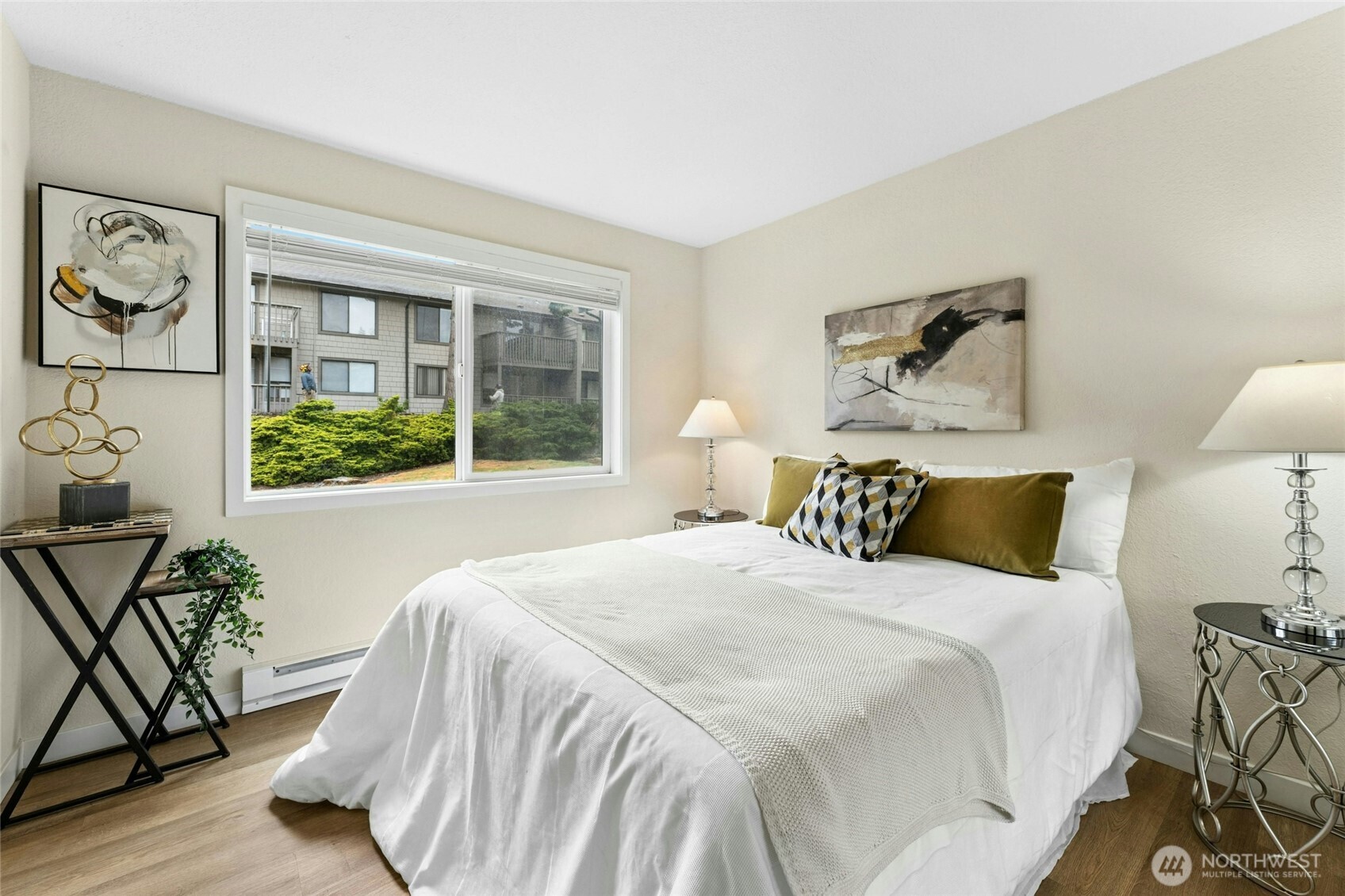 2nd bedroom