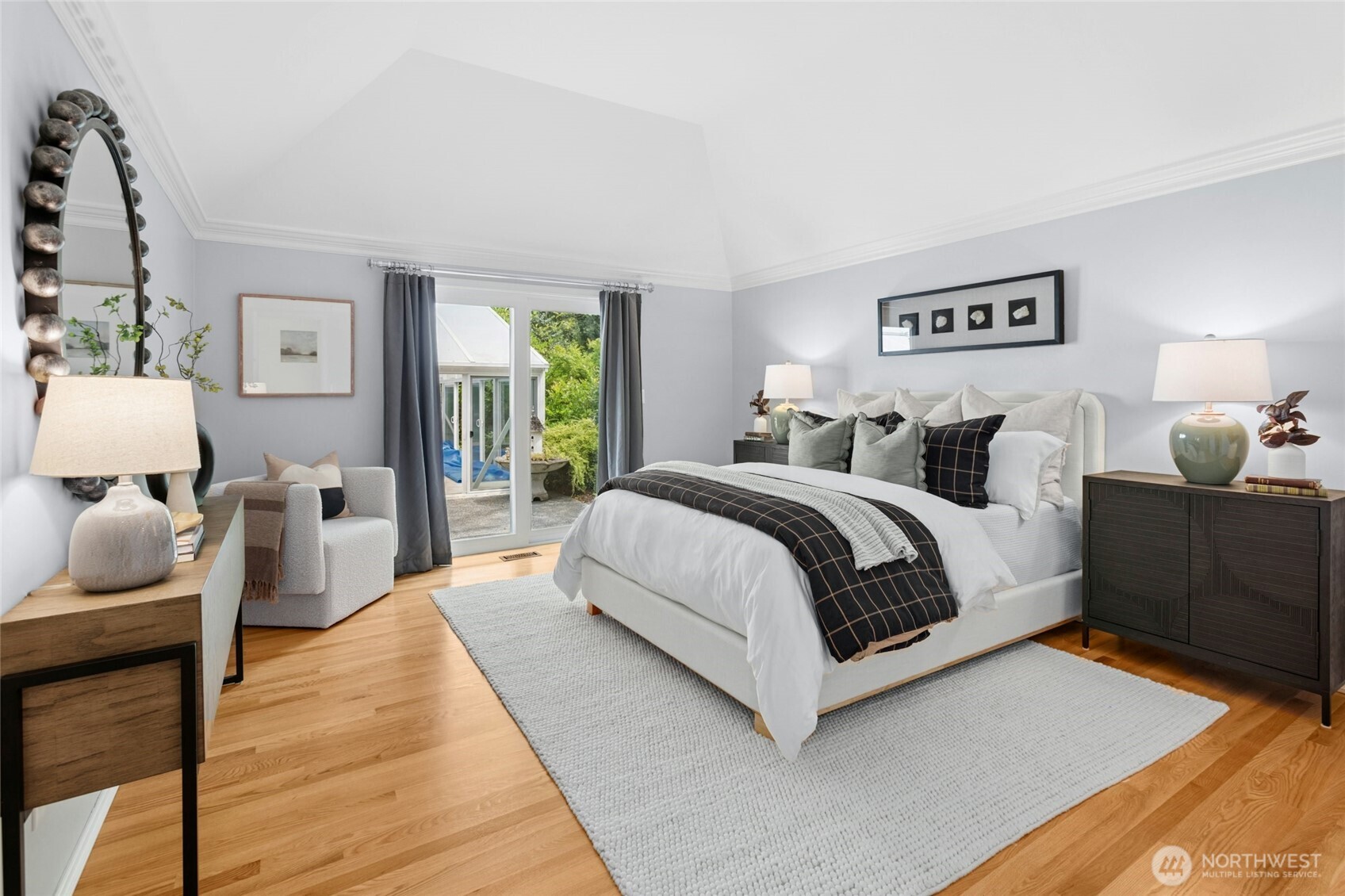 Primary en suite overlooks the courtyard.
