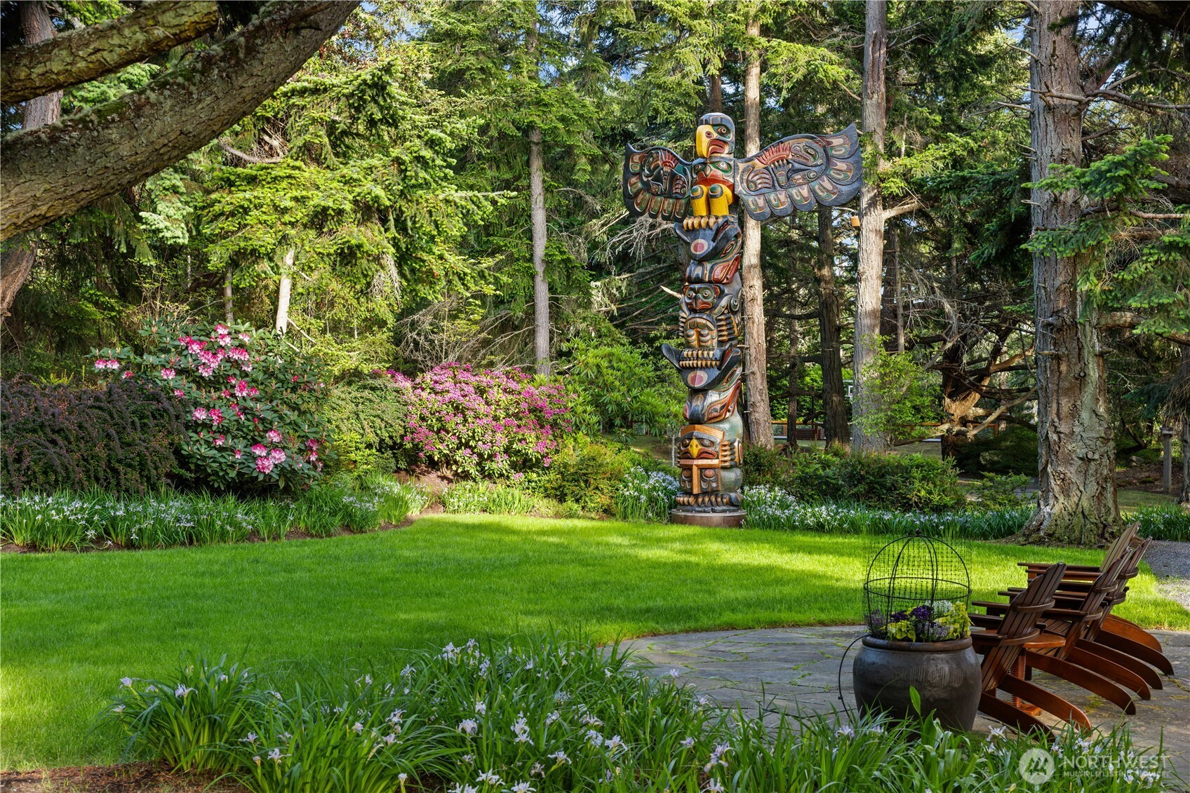 One of the many outdoor areas to gather.