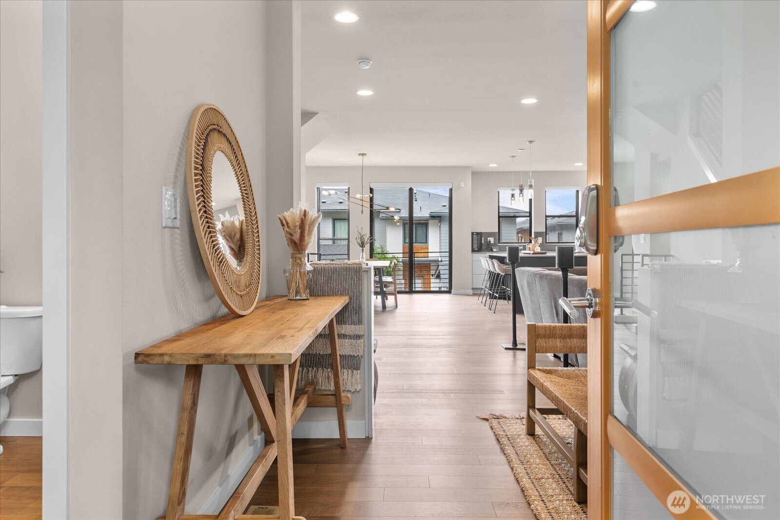 Spacious Foyer