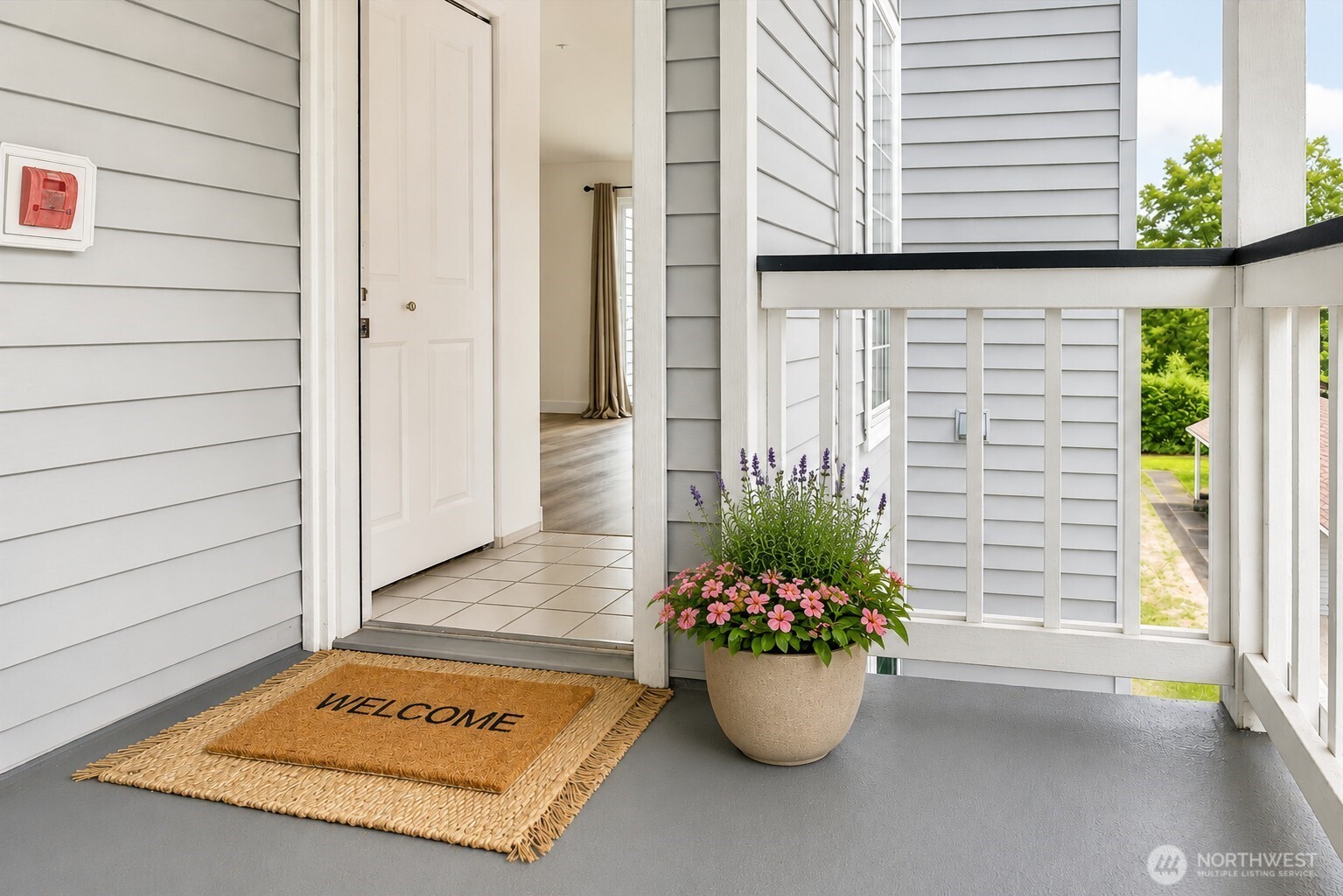 Private entry without shared staircase