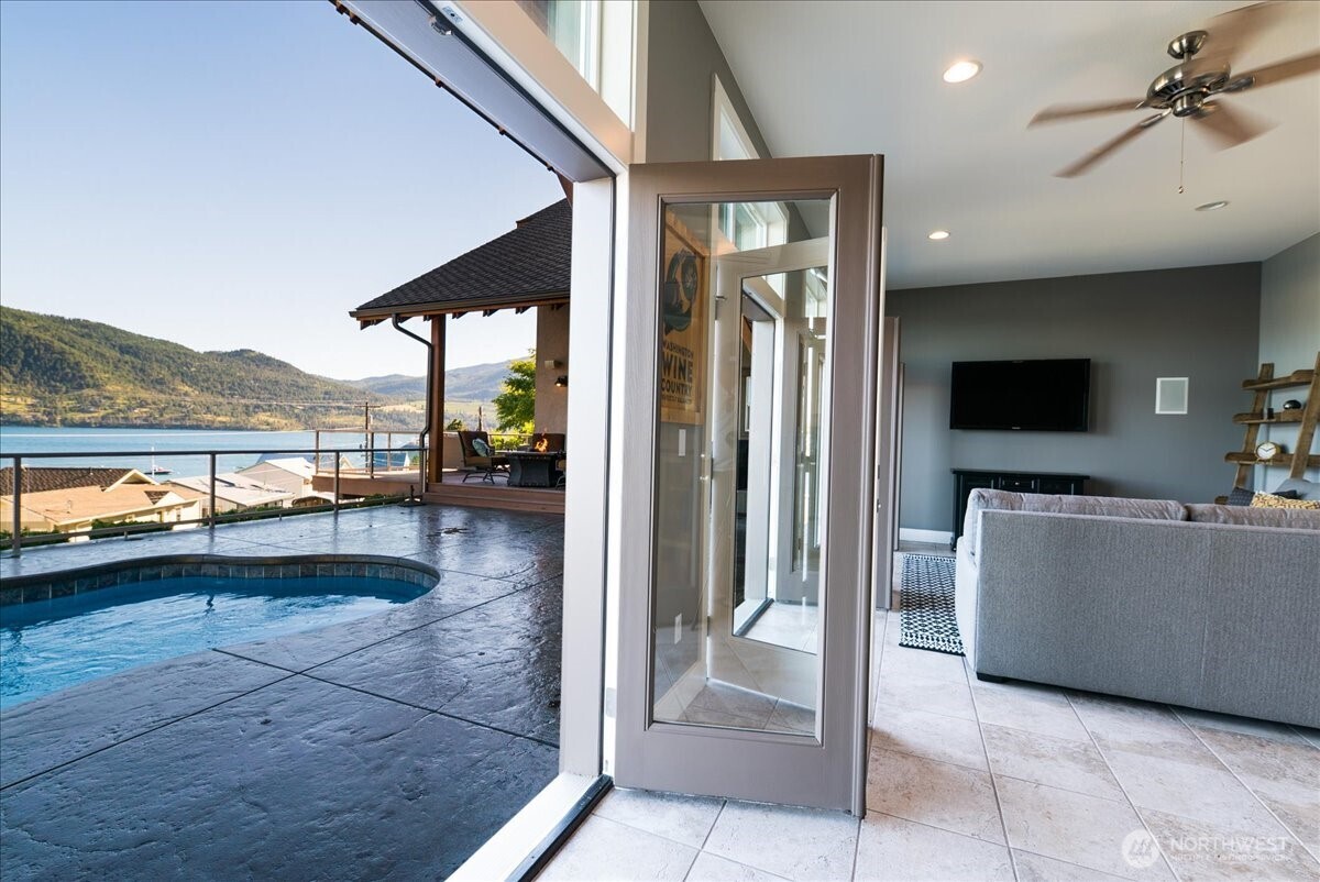 Pool House