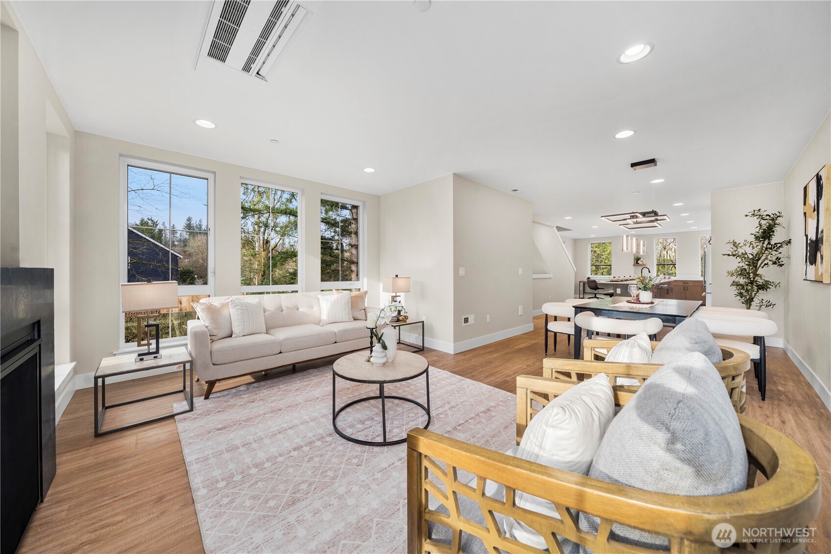 Living room to dinig room