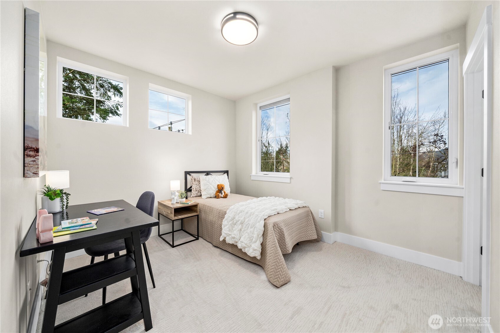 Guest bedroom