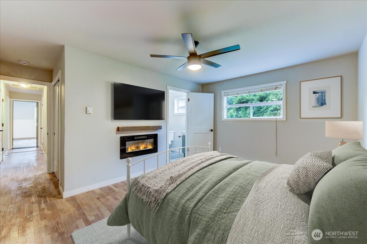 Virtually staged primary bedroom