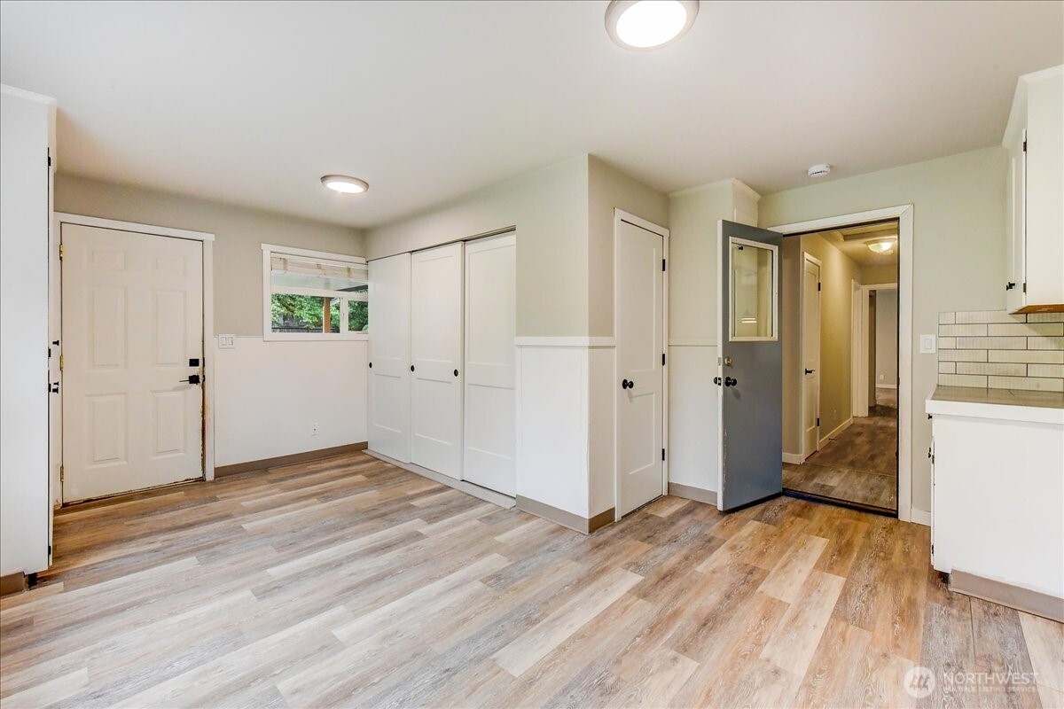 Bedroom 3/office suite