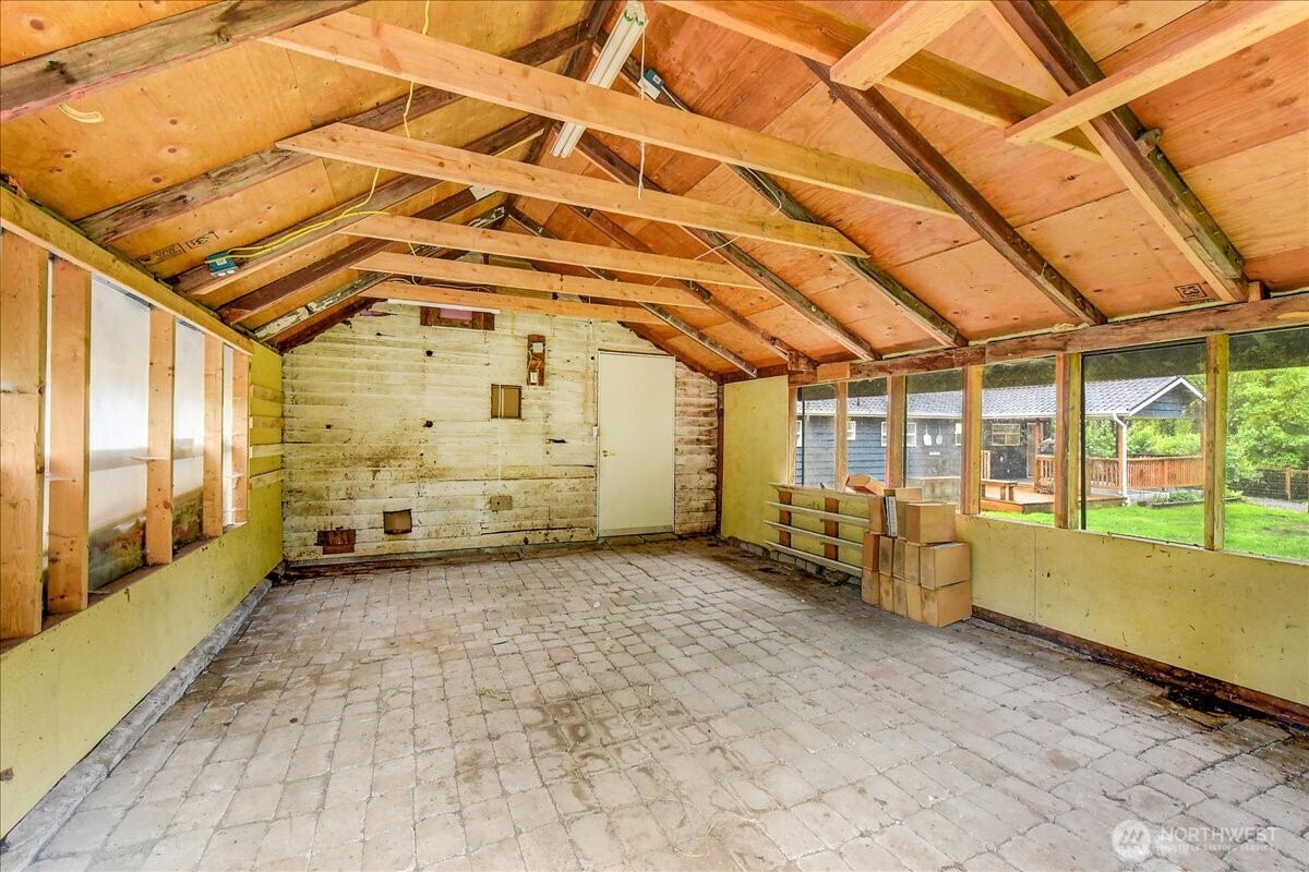 possibilities are endless in this detached shop/garage