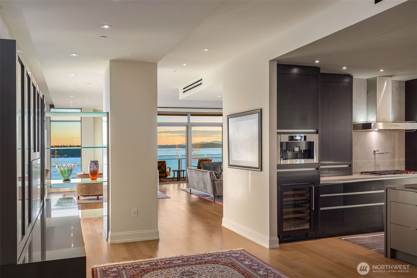 Built in display cabinet with access to the chef's kitchen and ajacent walk in pantry