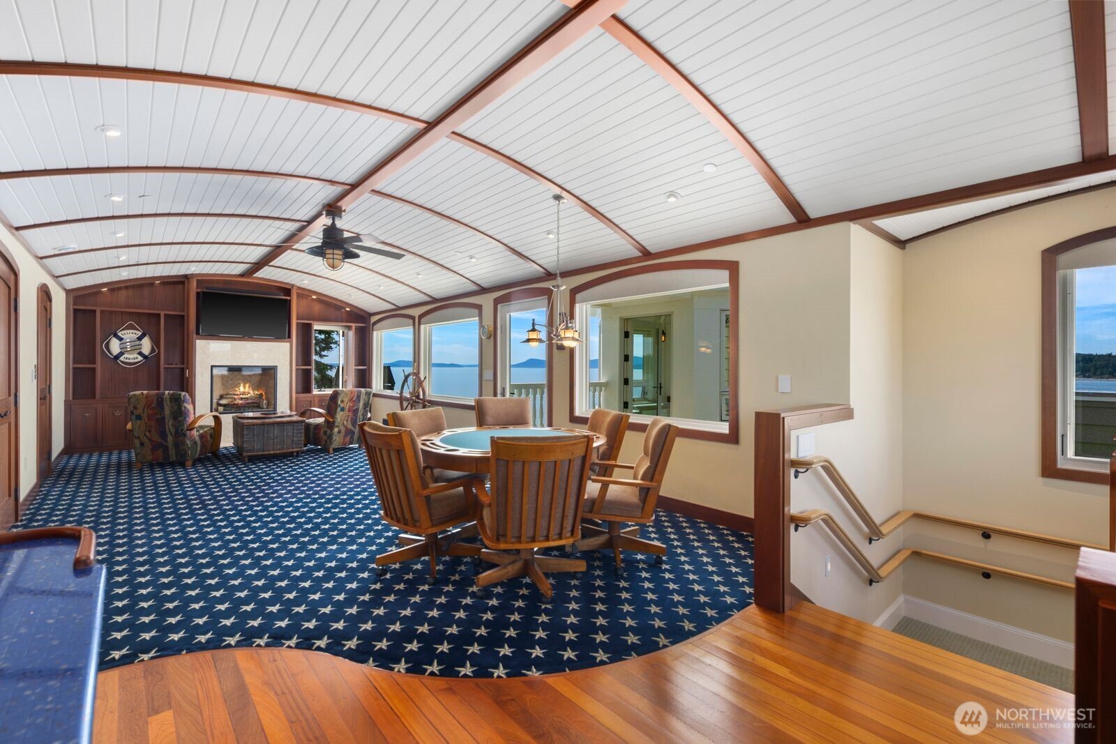 Wrapped in warm wood finishes and nautical-inspired details, the crow’s nest provides a front-row seat to passing ferries, sailboats, and unforgettable sunsets.