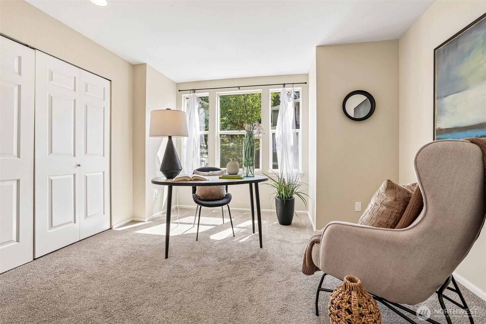 2nd bedroom.